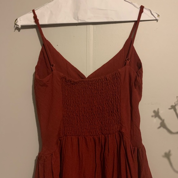 Mid-length, maroon toned, one size dress from Suzy Sheir. Stretchy fabric! - Picture 2 of 5